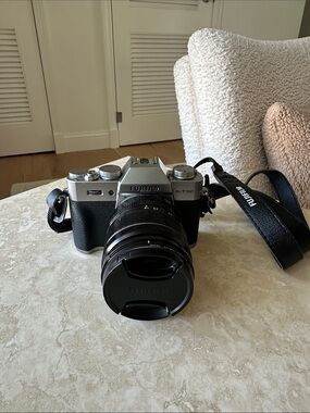 Fujifilm X-T30 Mirrorless Camera w/ XF 18-55mm Lens Bundle